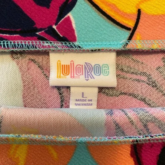 LulaRoe Cassie Floral skirt - Picture 3 of 3